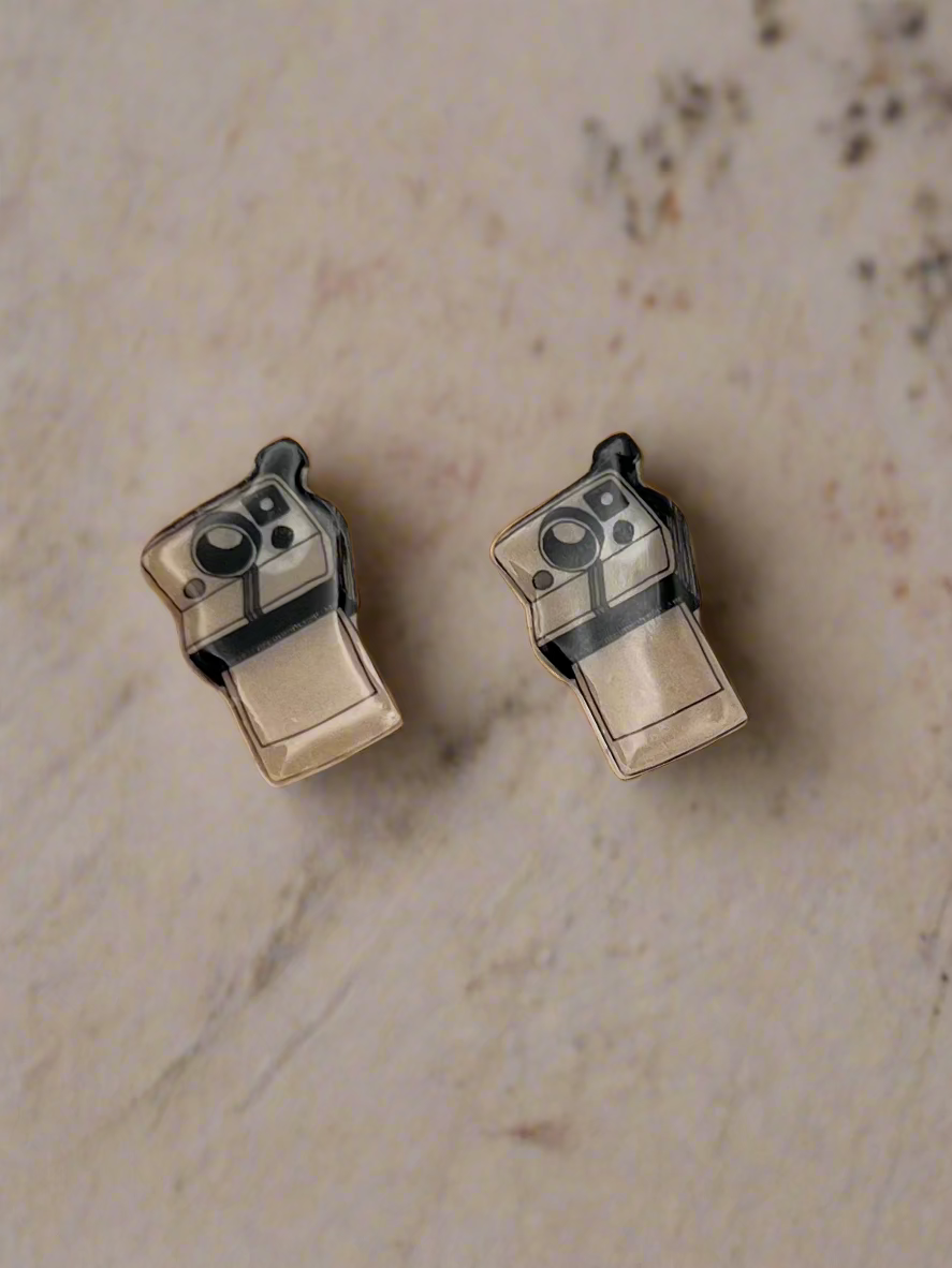 Retro Polaroid Camera Studs