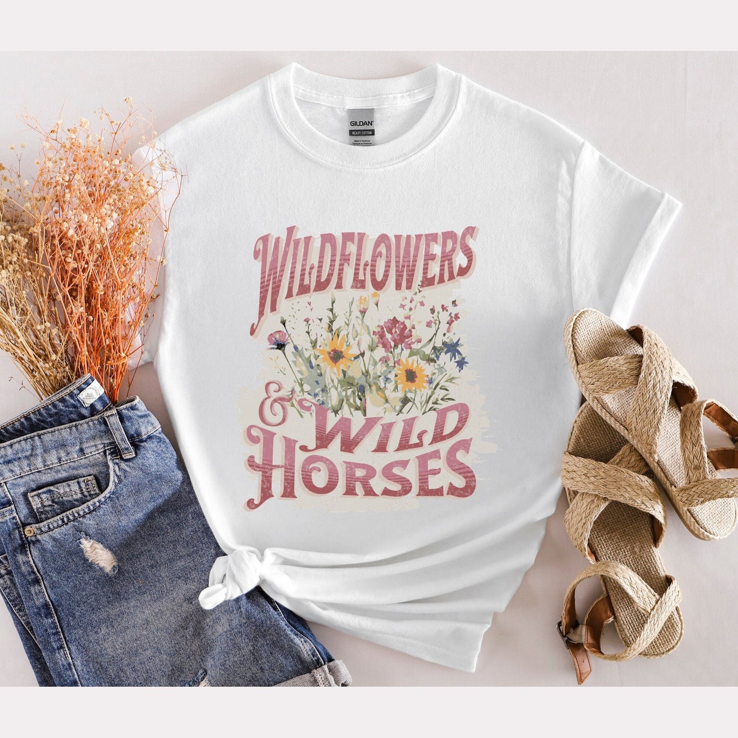 Wild Flowers & Wild Horses T-shirt - Lainey Wilson Tee - Country music: Embrace the Freedom of Life